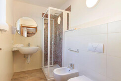Bagno1.Larice1 - 3.jpg