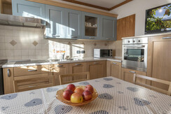 cucina-appartamento-azzurro