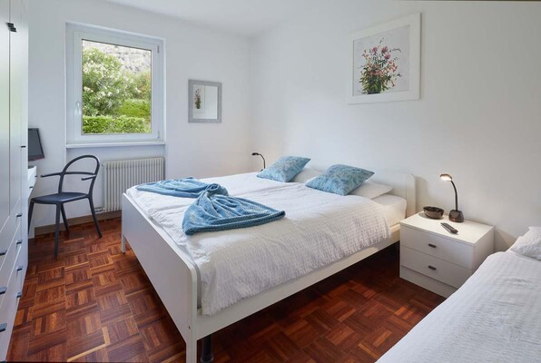 Casa-Floriana-camera-da-letto-01