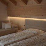  Foto von Dreibettzimmer, Dusche, 1 Schlafraum