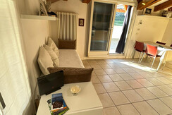 2A0B0217-5F39-4072-A8E1-ACBD8411E2BB