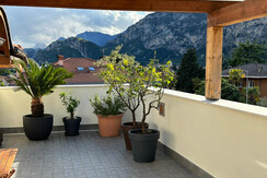 ED9EE150-7214-4A0A-9794-66A5CC32A72E