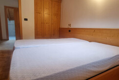 Ciadenac Sud camera doppia con finestra