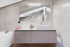 LAVANDINO SECONDO BAGNO