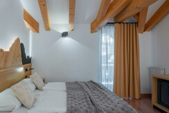 002_G_22_006_0049-HDR-Pano-Modifica