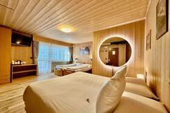 WhatsApp Image 2024-12-20 at 19.28.18