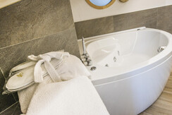 biosuite cirmolo  302 hotel chalet pineta canazei 