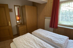 E9A3F9C7-6F73-4C2C-93E3-3E48FC9D9BC5