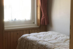 9A45F257-8F3F-4BF6-807F-DE39966812A0