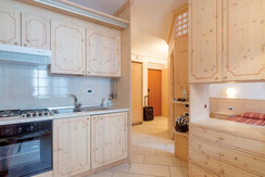 monolocale mugo ingresso, angolo cottura