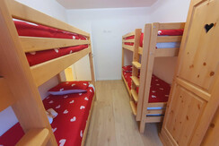 veduta camera con letti a castello