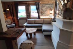 DalBenRaffaella-LaTanaDellOrso_Rifugio_Campitello_