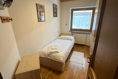 Jednolůžkový pokoj s oknem