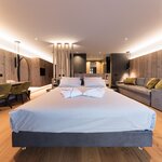  Photo of Suite - Mountain