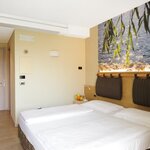  Photo of 4-bed room NOT REFUNDABLE