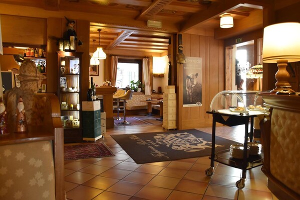posthotel_folgaria_trentino_wellness_alpecimbra_bar