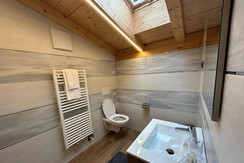 Bathroom 2 Apartment - 2