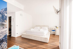Hotel_Gabry_Riva_del_Garda_Deluxe_Room_10