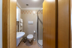 HOLIDAY_economyvista_bagno