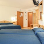  Photo of 4-bed room, bath, toilet, balcony
