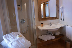 Minisuite-Hotel-Alaska_5