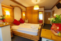 173905_camera-alaska