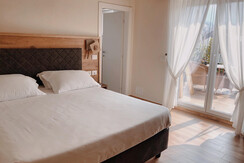 Deluxe-Hotel-America3