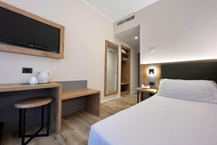 singole-room-hotel-america2