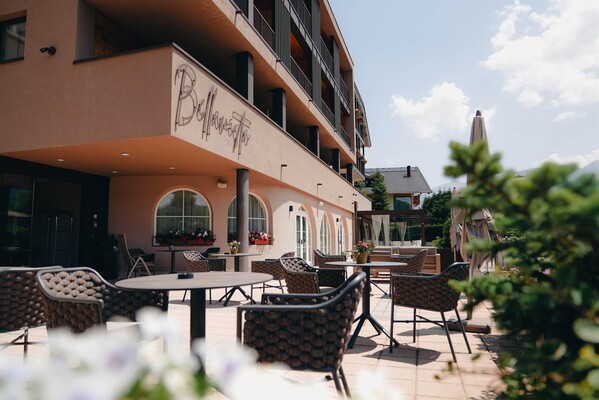 Bellavista Cavales esterno estate