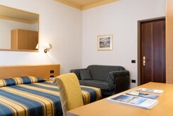 111-Hotel-brione-old-room (1)