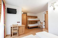 Stanza quadrupla standard