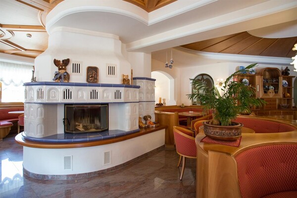 Jan Maria - bar con caminetto