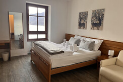 Camera Tripla lago 105