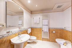 camera-207-bagno1 copia