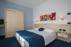 201707o4_daremo_AR5_6360_res