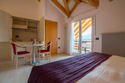 201707o4_daremo_AR5_5790-HDR_res