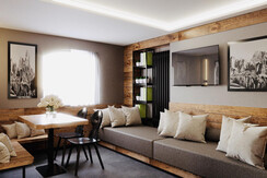 nuova suite 212 salotto