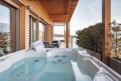 GARDEN CON VASCA IDROMASSAGGIO - Hotel Villa Madru