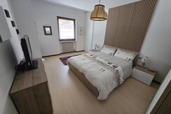 camera matrimoniale finestra