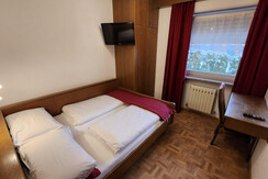 5c149912-8fad-41f1-8402-9008d923419a