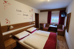 75c9b430-c8fb-4cc8-9c06-37b2c45f1039