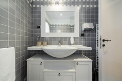 La Canonica Suite e Apartments - Trento (14)