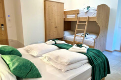 aHR0cDovL3Jlc2MuZGVza2xpbmUubmV0L2ltYWdlcy9UUk4vMS