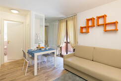 1. Bilocale con balcone_Soggiorno