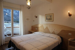 stanza monte analogo