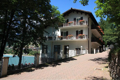 Viale di accesso Lago Park