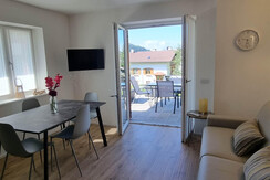 Foto soggiorno finestra aperta