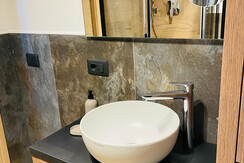 a2528218-2d7a-44ec-ba05-43250d558054