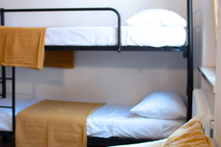 Poltrona e letto a castello