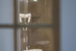 mezzolago particolare bagno